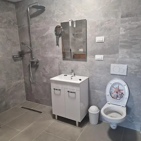 Ajla Apartman Funtana